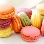 In jurul lumii in cautarea experientelor culinare – Macarons, cele mai iubite deserturi ale momentului