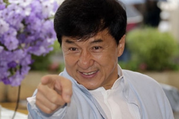 sia inselat nevasta, jackie chan