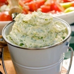 Unt aromatizat cu ierburi si parmezan