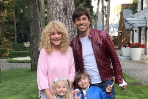 Gemenii lui Maksim Galkin si ai Allei Pugaciova au implinit 4 ani! Garry si Liza au avut parte de o petrecere de zile mari - FOTO Gemenii lui Maksim Galkin si ai Allei Pugaciova au implinit 4 ani! Garry si Liza au avut parte de o petrecere de zile mari - FOTO