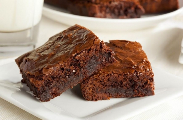 Cum sa pregatesti brownies din doar doua ingrediente